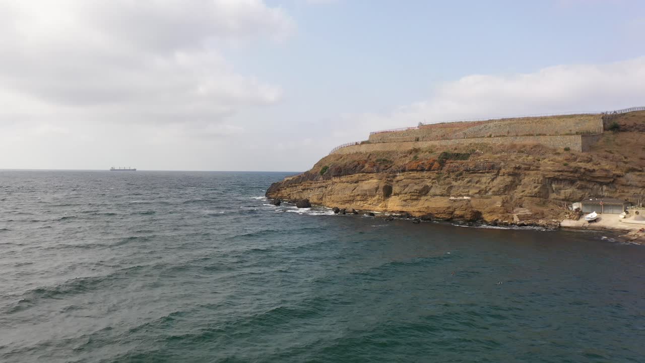 vista aérea de la ciudad de riva en la costa del mar negro en el lado asiático de estambul, turquía