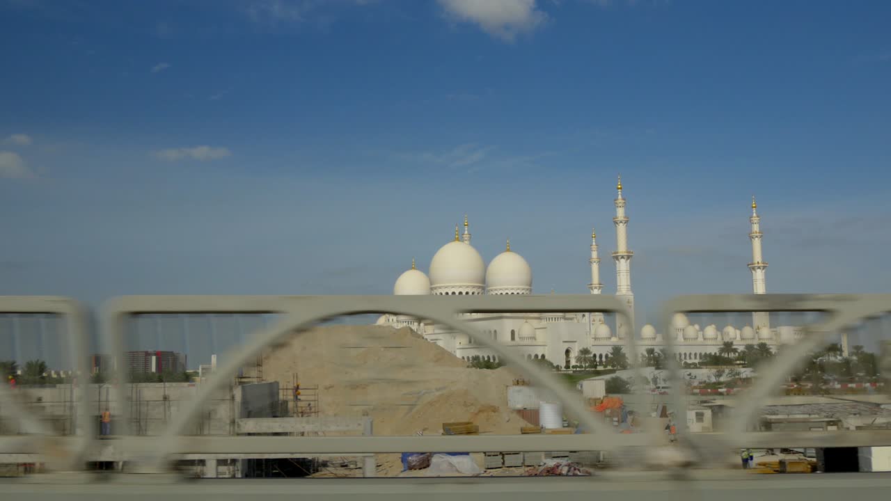 아부다비에서 가장 유명한 그랜드 모스크 로드 트립 파노라마 4k 아랍에미리트