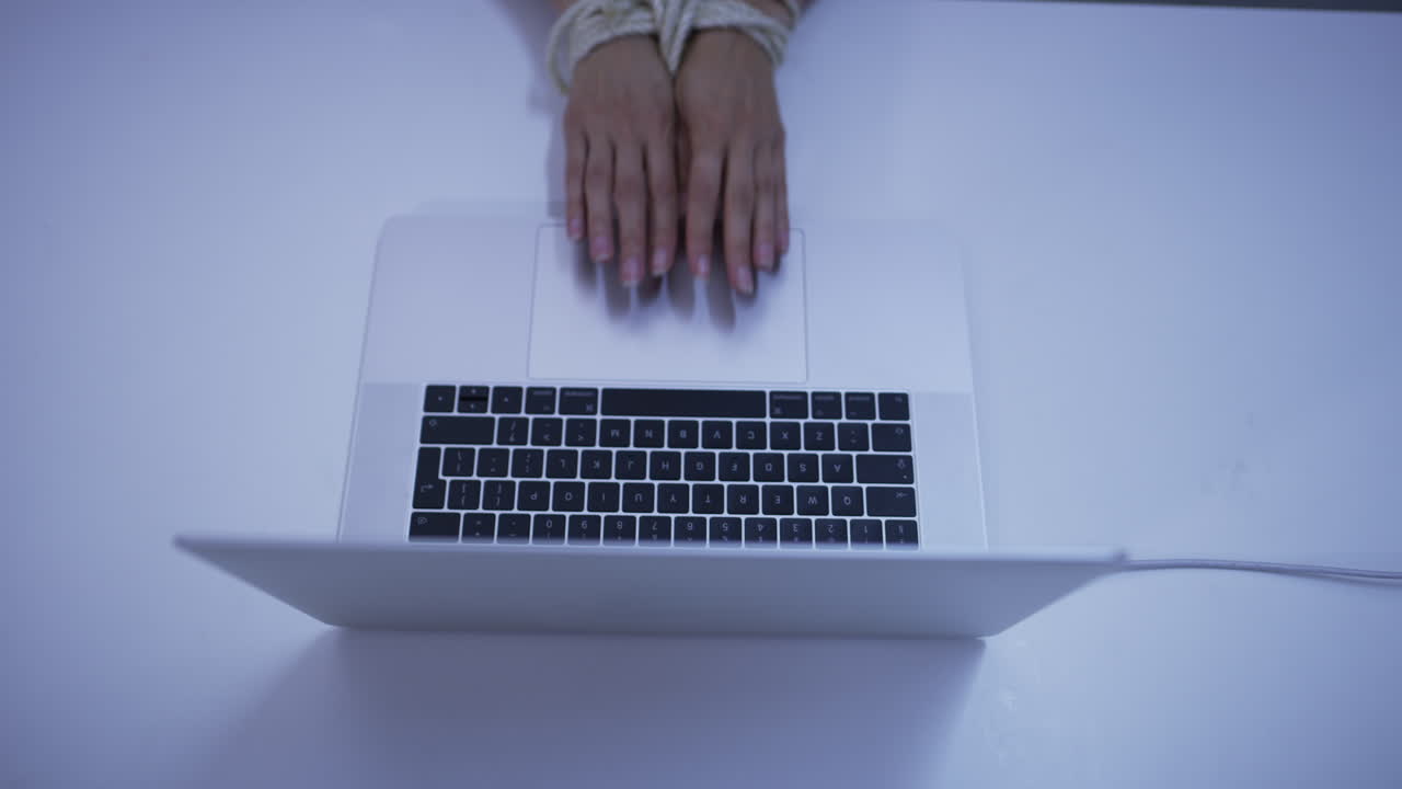 It's pretty difficult to type like this