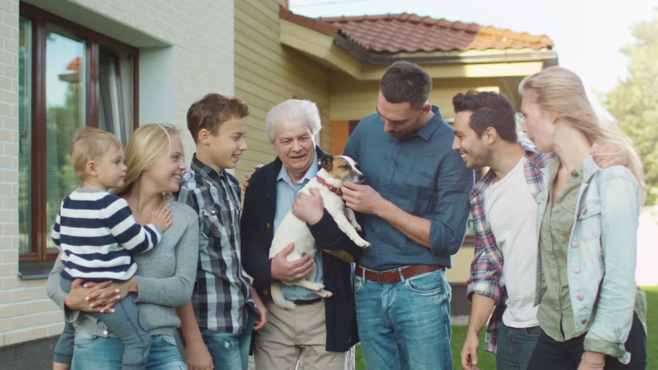 큰 가족 모임의 긴.