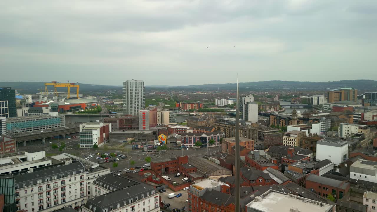 Luftfoto af Belfast centrum fra St. Anne's Katedral i Katedral-kvarteret