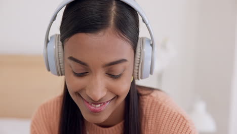 Woman,-smile-and-headphones-in-room