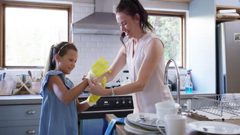 It's-time-for-her-to-learn-about-washing-dishes