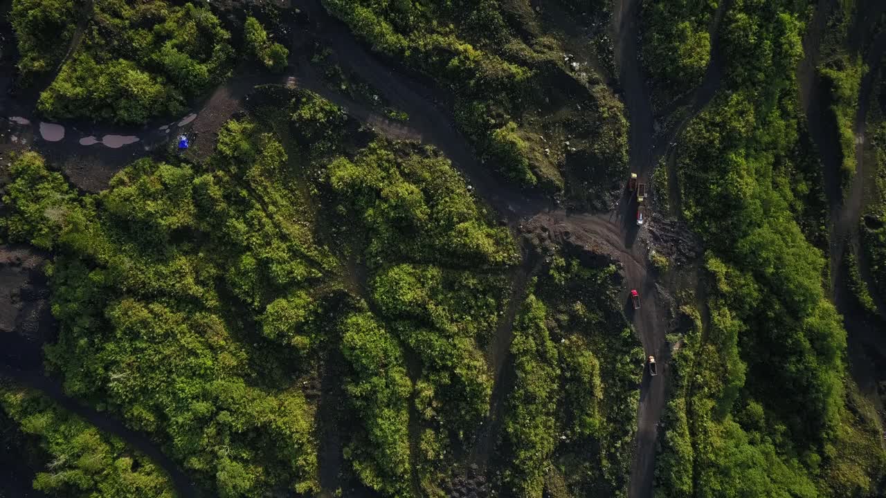 caminos irregulares daños medioambientales causados por actividades mineras aéreas