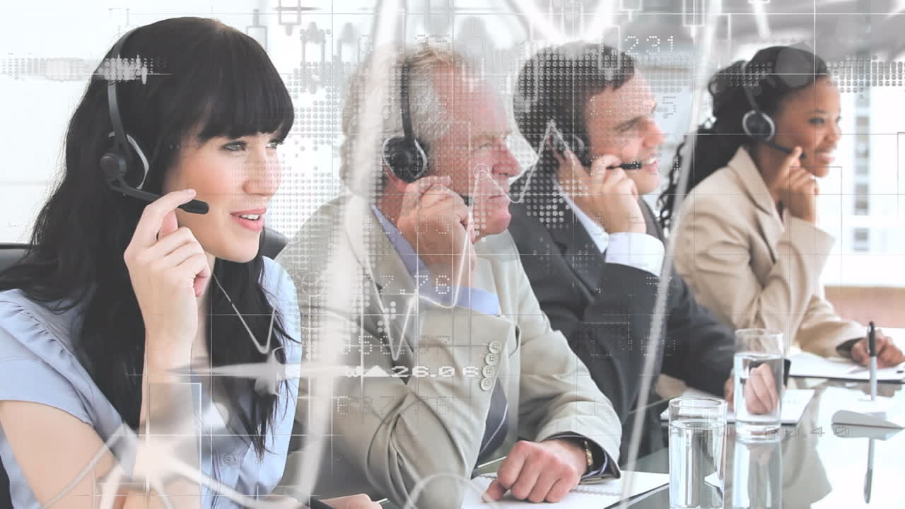 헤드 ⁇ 을 사용하는 다양한 사업가들을 대상으로 통계 및 금융 데이터 처리의 애니메이션