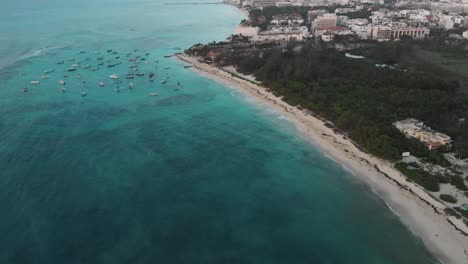 Vista-Aérea-De-Tulum,-Una-Playa-En-El-Estado-Mexicano-De-Quintana-Roo