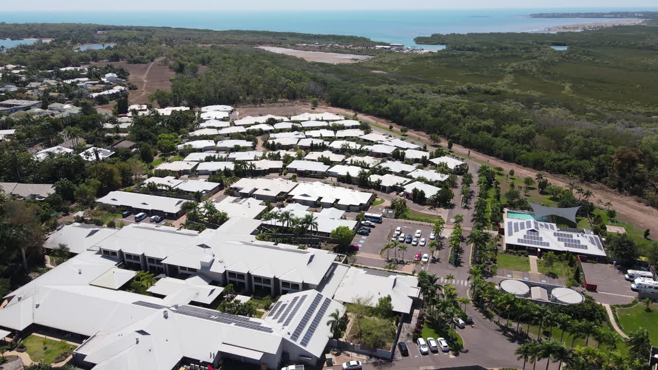 노던 테리토리 다윈에 있는 패니 베이의 움직이는 공중 드론 샷