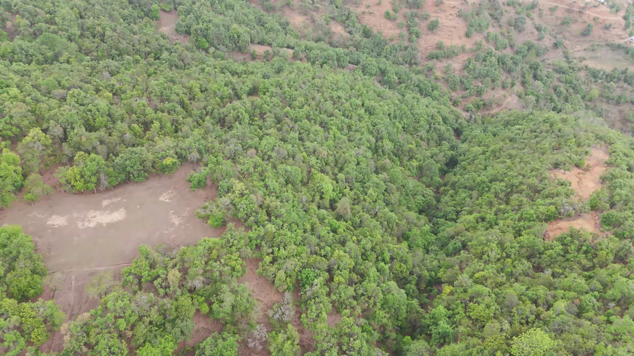 el hermoso paisaje de la aldea de nepal holeri, rolpa