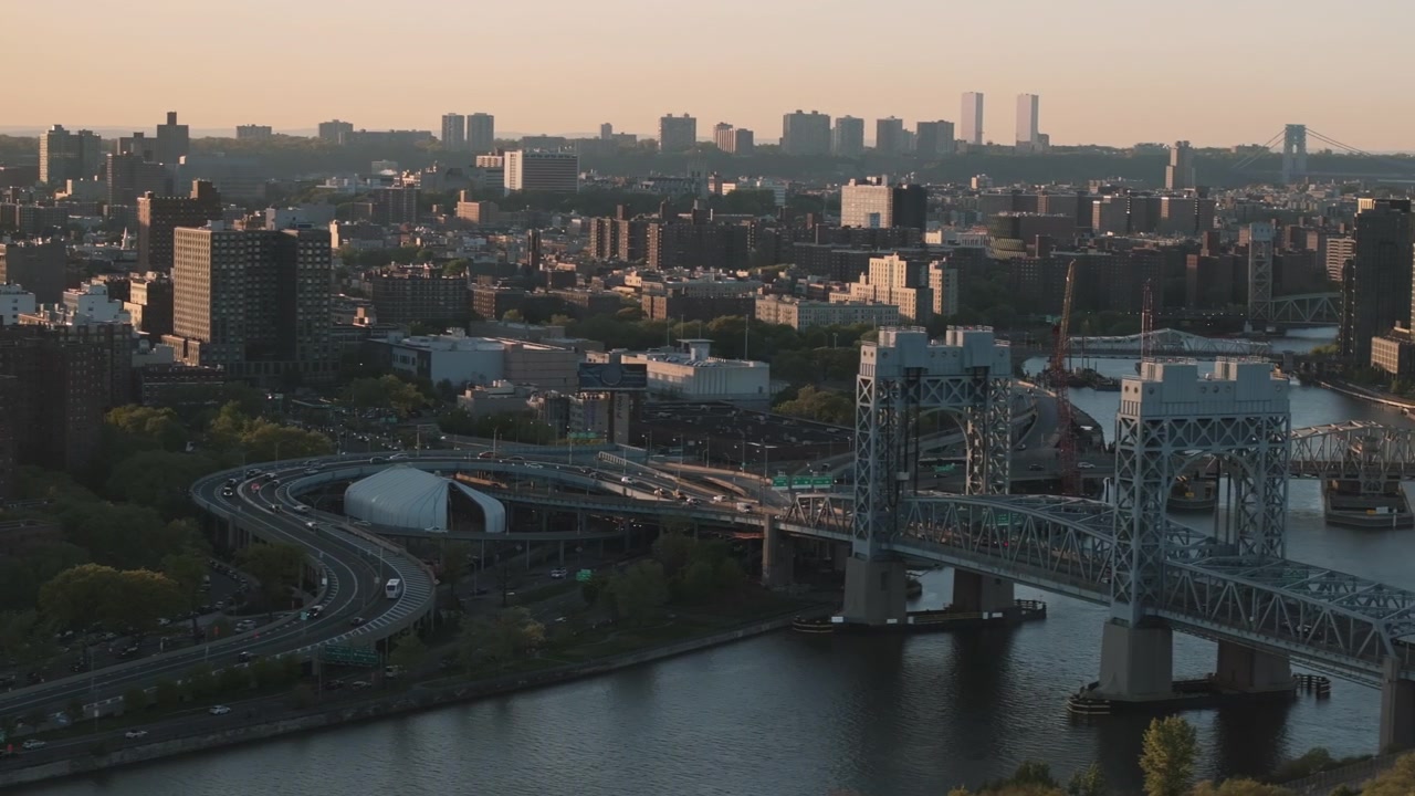 Veduta aerea del Bronx in una giornata primaverile.