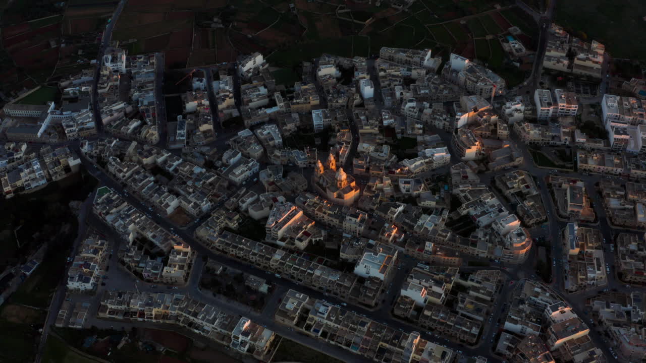 st와 dingli 도시의 전경