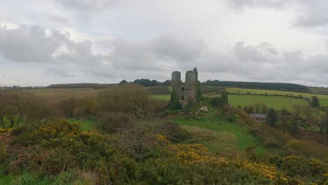 Castillo-Irlandés-En-Ruinas-Disparo-Estático-De-Invierno-Dunhill-Castlewaterford-Irlanda-En-Una-Fría-Mañana-De-Invierno