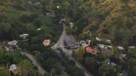 Imágenes-Aéreas-Del-Cañón-Laurel,-Intersección-Icónica-En-El-Corazón-Del-Cañón-Boscoso-Visto-Desde-El-Aire.