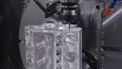 máquina de fresado cnc para metalurgia. corte de metal tecnología de procesamiento moderna.