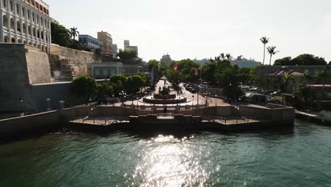 Paseo-La-Princesa-Auf-Der-Altstadt-Von-San-Juan-Puerto-Rico-Von-Der-Bucht-3