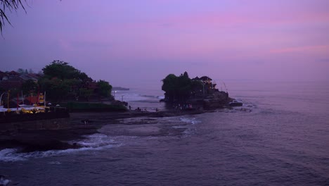 Atmosphäre-Am-Nachmittag-Vor-Der-Nacht-Im-Tanah-Lot-Tempel,-Bali