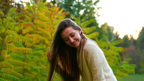 woman enjoying an autumn day in the park