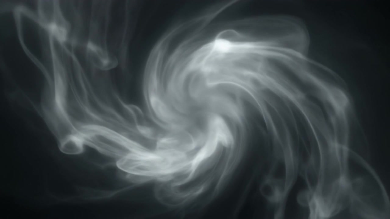 Vortice di fumo bianco vorticoso su sfondo nero