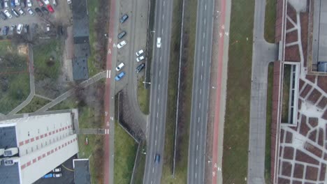 Luftleere-Straßen-Stadtzentrum-Top-down-ansicht-4k