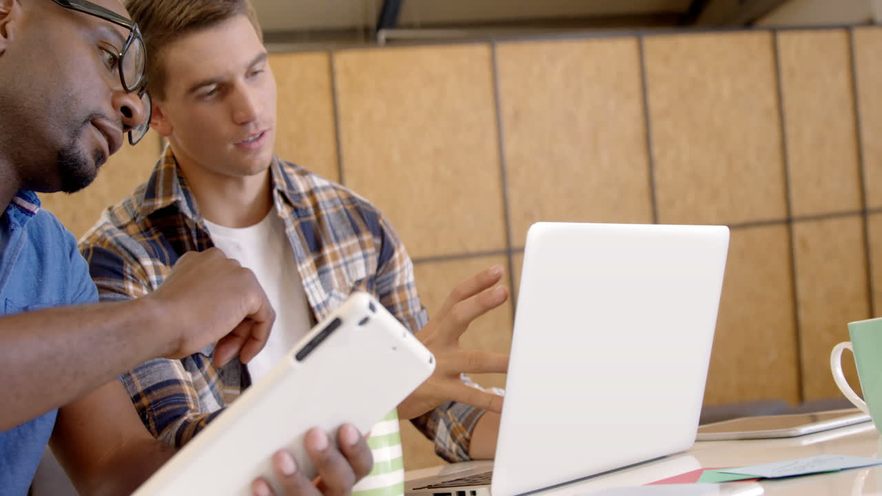 colegas ocasionales que utilizan la tecnología