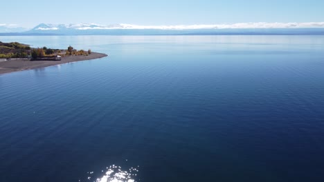самое большое озеро в южной америке