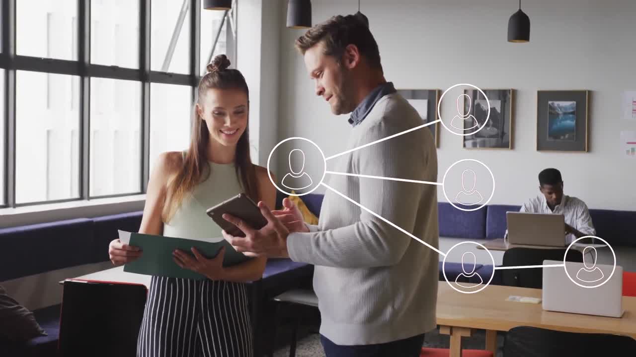 animación de la red de conexiones con iconos sobre personas de negocios en la oficina