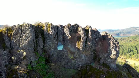 Aerial-view-of-a-unique-geological-feature-overlooking-Lost-Creek-Lake-in-Southern-Oregon