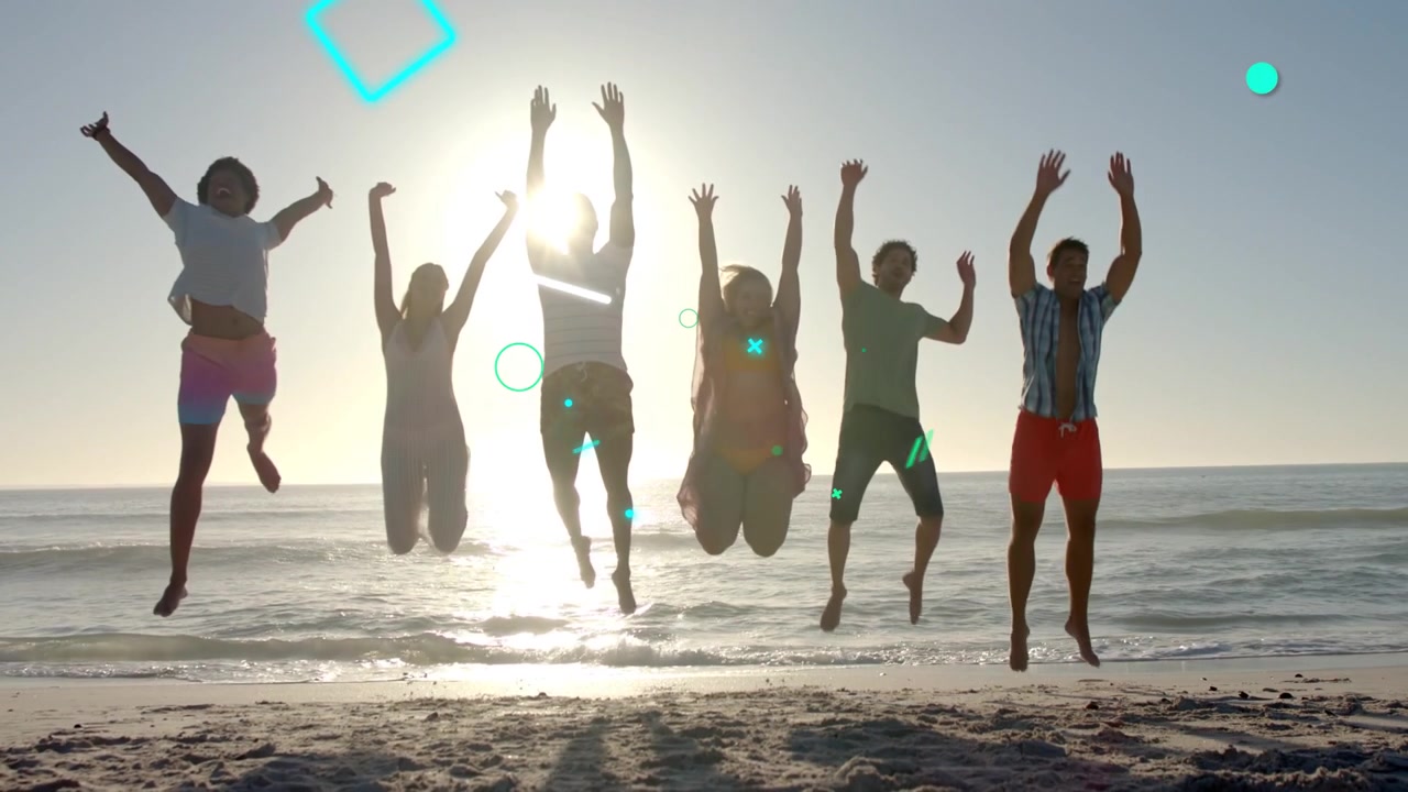 Sei modelli che si accovacciano, eseguendo salti sincronizzati a comando su una spiaggia retroilluminata, con forme color ottanio a supporto del marketing