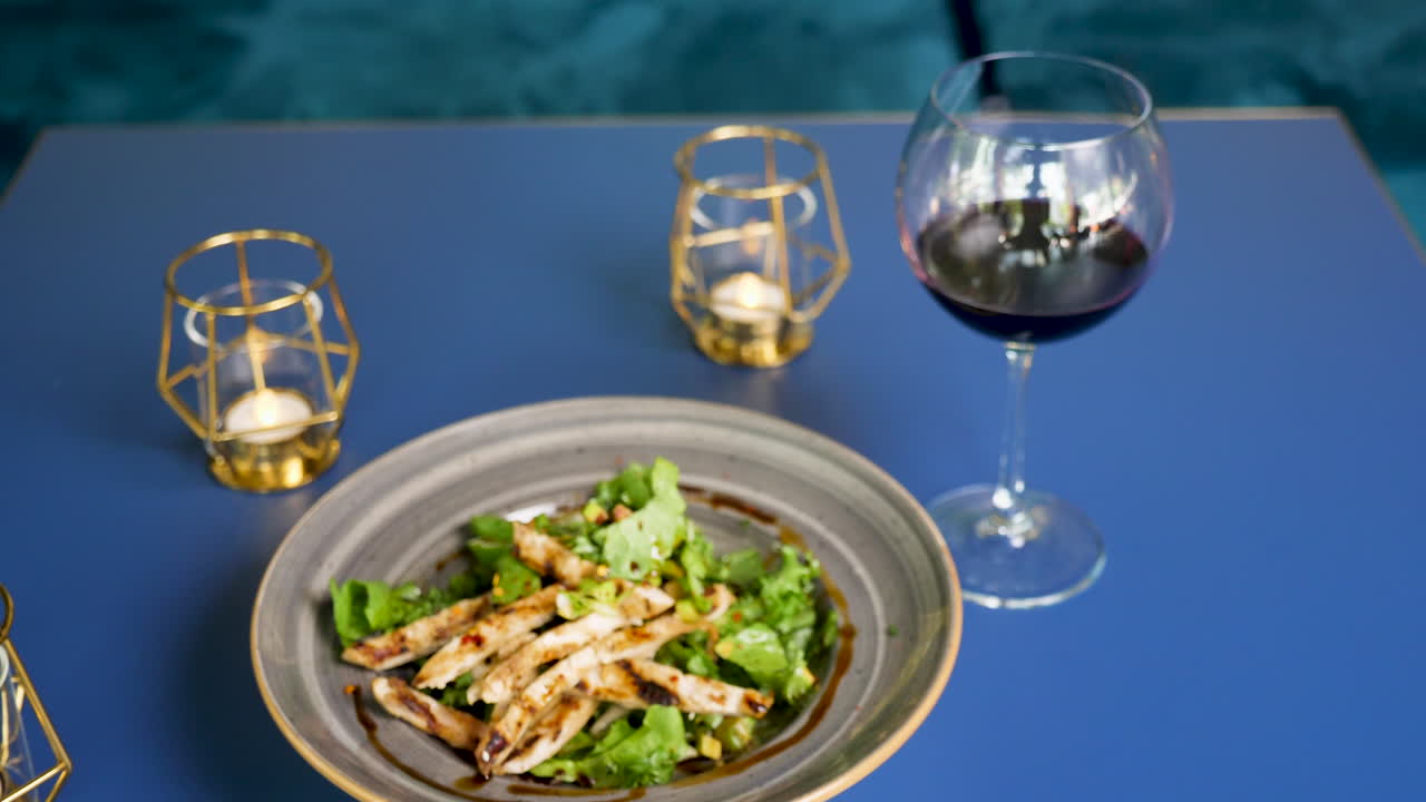 Chicken Salad with Red Wine