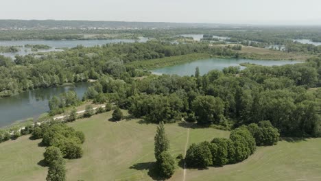 Parkseen-Lyon-Frankreich-Luftlandschaft-Grand-Parc-Miribel-Jonage