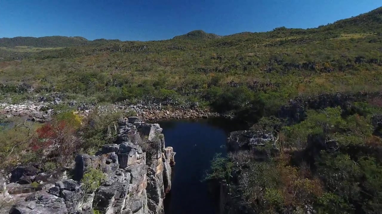 Bela vista aérea sobre a Chapada dos Veadeiros, Alto Paraíso de Goiás, Brasil, capturada por drone