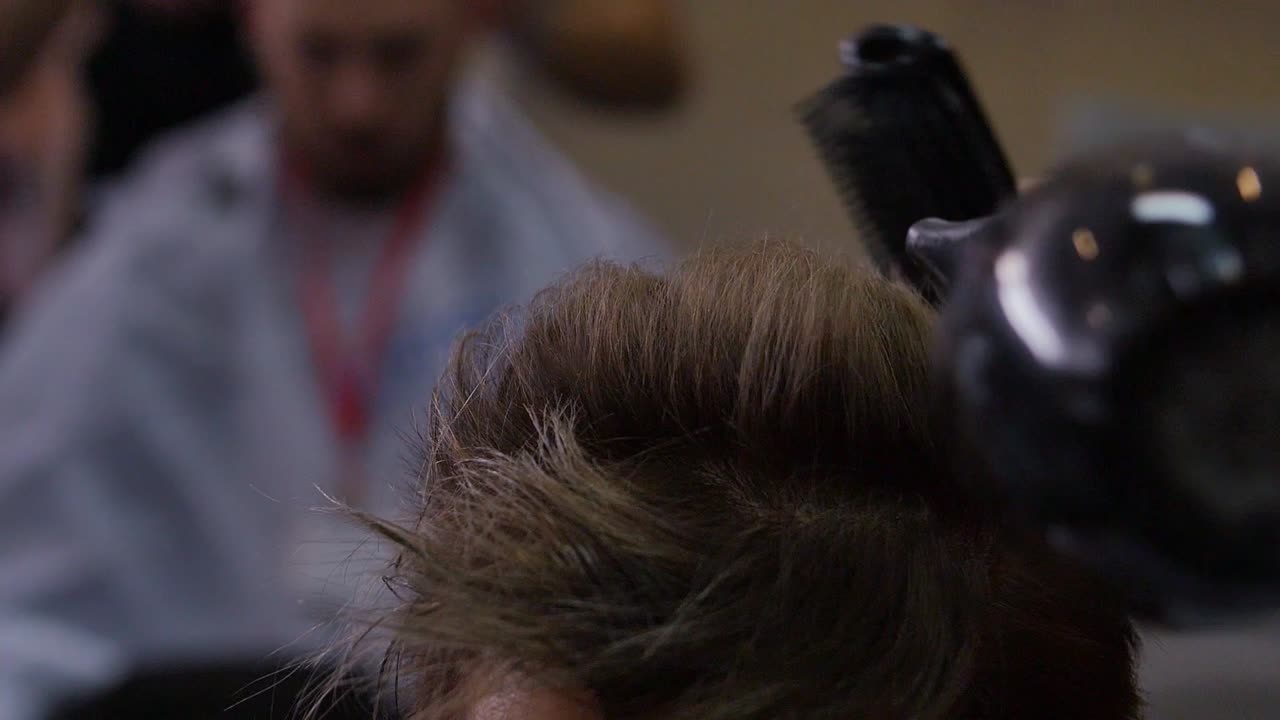 corte de pelo en curso