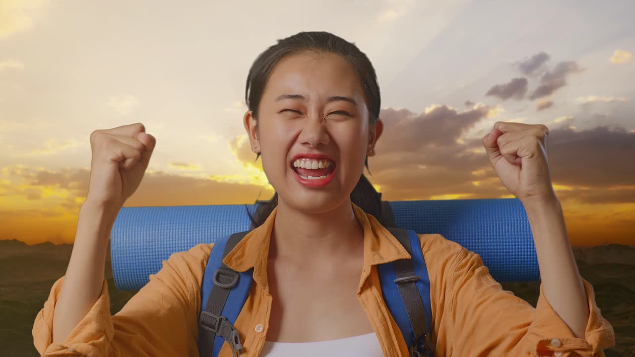 해가 지는 행복한 여행자