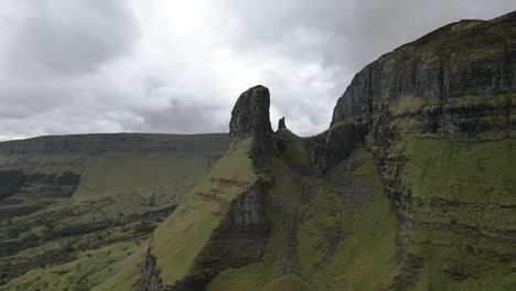 breathtaking 4k aerial drone footage at eagles rock - co