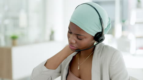 Black-woman,-call-center-employee