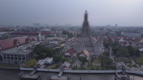 wat arun ratchawararam ratchawaramahawihan aerial view