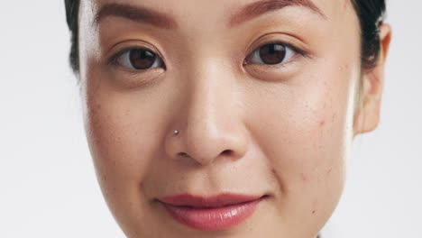 Schönheit,-Hautpflege-Und-Lächeln-Mit-Einer-Asiatischen-Frau