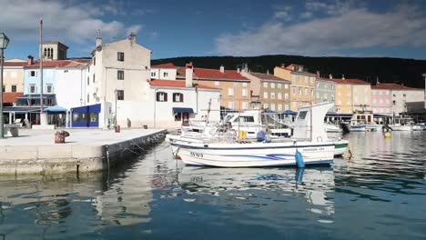 cres town 4k 00