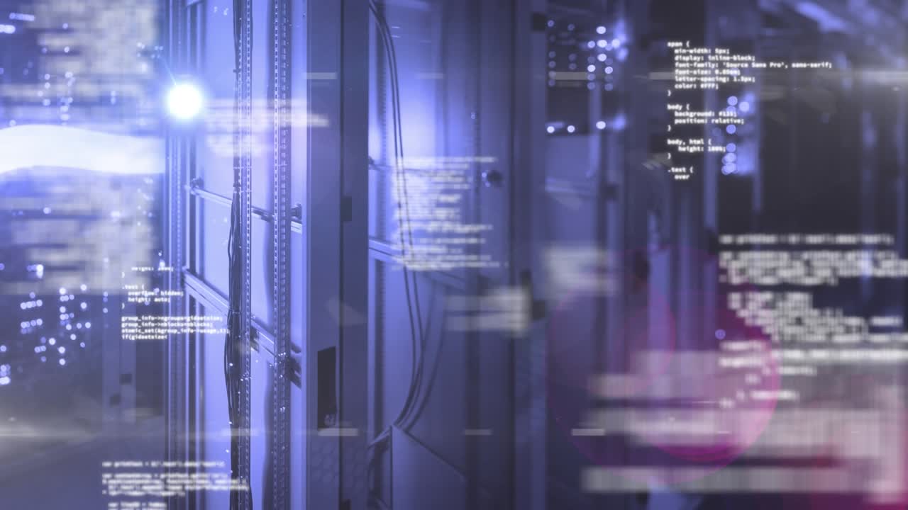 Animation af abstrakt grøn sekskantet form, der roterer, og databehandling over et computerserverrum