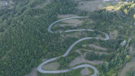 Toma-De-Drones-De-Un-Camino-Rural-En-La-Naturaleza