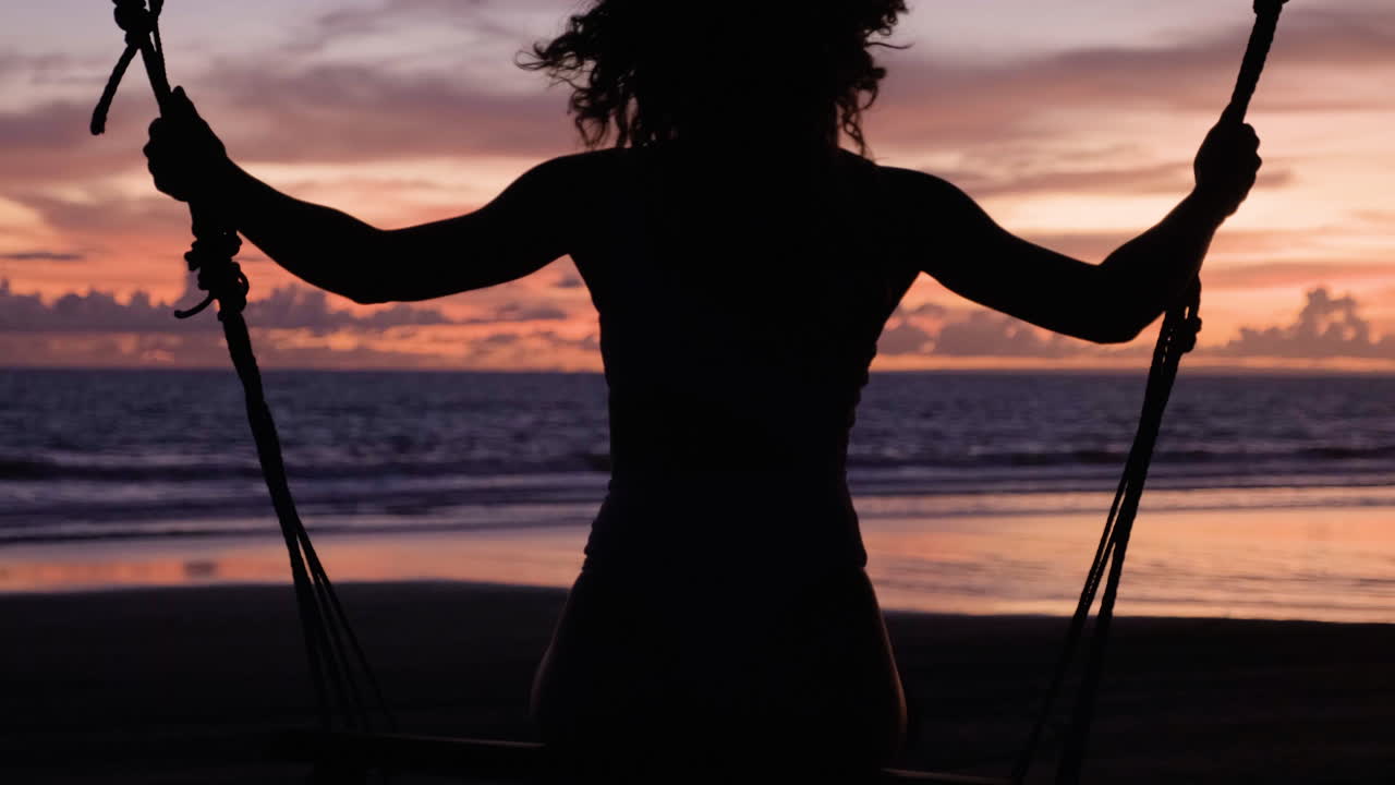 흔들림 에 앉은 여자