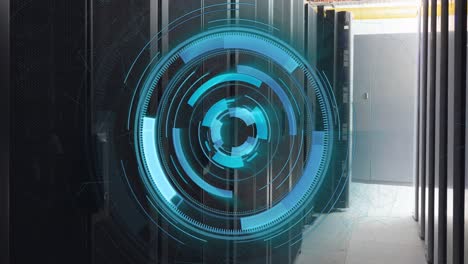 animación de escáner redondo azul neón girando contra la sala del servidor de la computadora