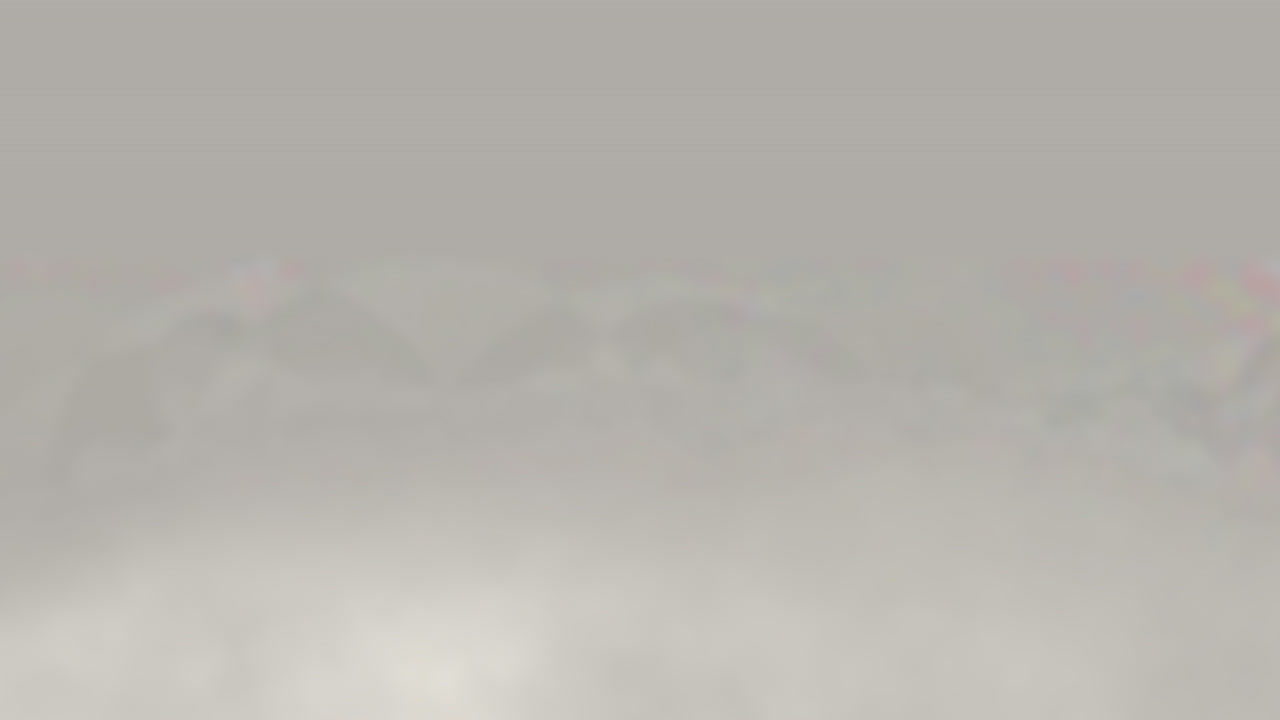 Sanfte graue Wolken steigen auf schwarzem Hintergrund auf