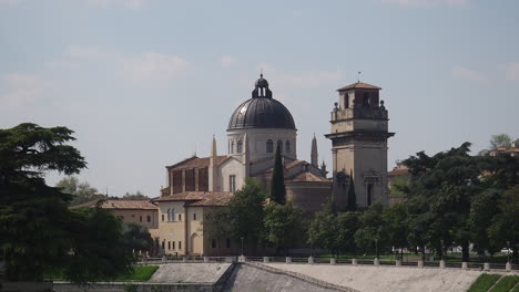 Parroquia-De-San-Giorgio-In-Braida-En-Verona,-Veneto,-Italia