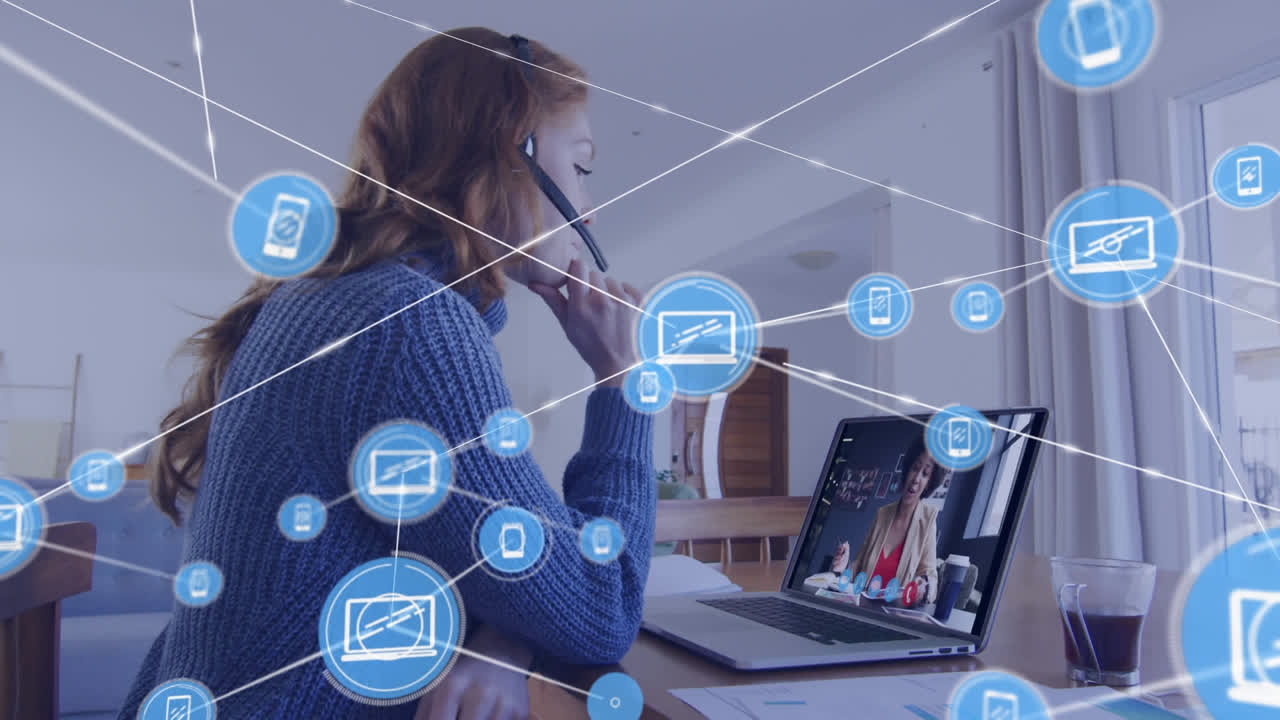 animación de la red de conexiones con iconos sobre la mujer usando computadora portátil