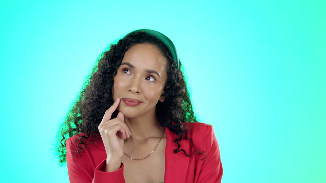 música, auriculares y una mujer en el estudio pensando