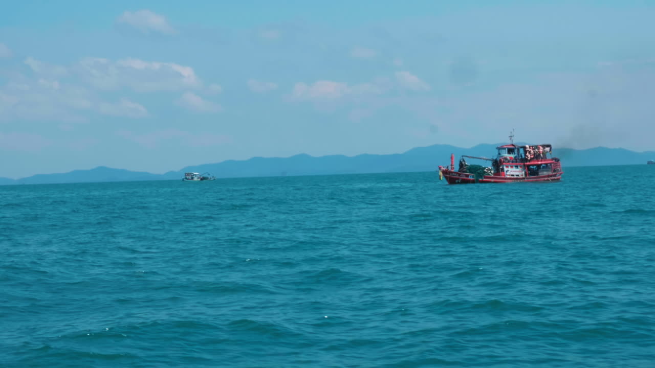 바다에서 시 보트