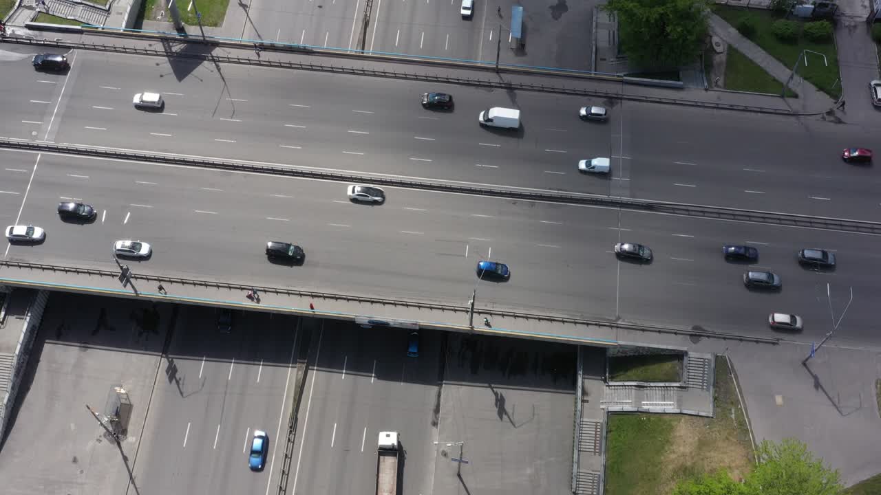 교통 교차로 넓은 다리, 오버브라이즈의 전망. 위쪽 전망.