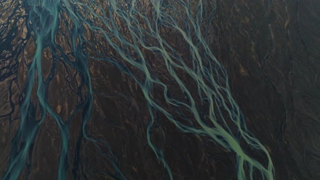 river braids kalfafell in iceland - aerial top down