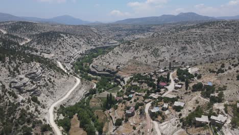 Meandering-Valley-Stone-Houses