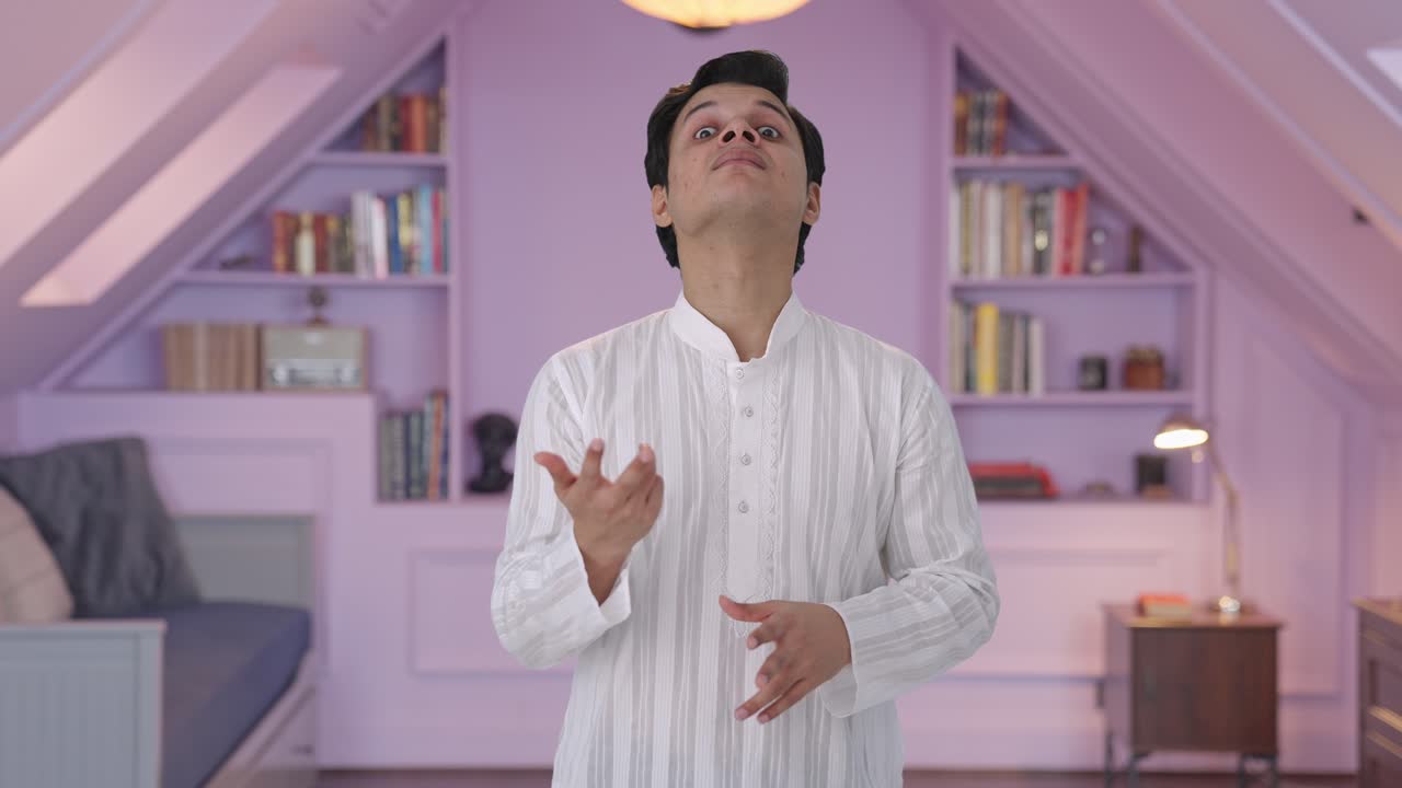 인디언 남자가 어떤 질문을 하는지